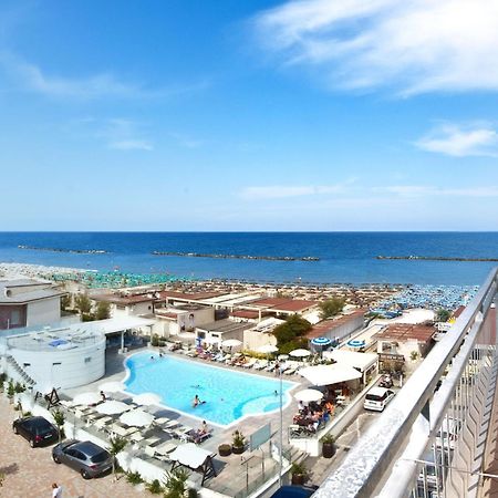 Hotel Saint Tropez Spa & Restaurant Lido Di Savio Exterior foto