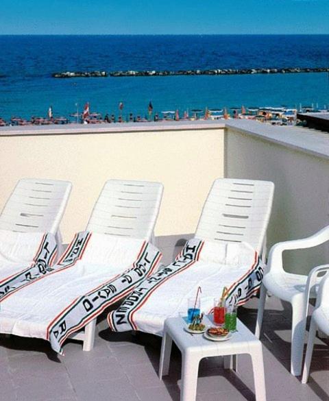Hotel Saint Tropez Spa & Restaurant Lido Di Savio Exterior foto